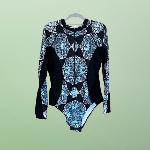 Elegant Black and Blue Geometric Long Sleeve Swimsuit - Picture 10 of 12
